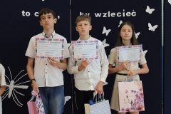 Nagrodzone dzieci z klasy 6